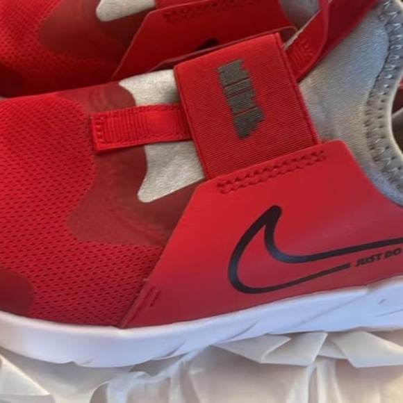 BRAND NEW boy girl youth nike Nike flex runner red slip on shoes size 2Y - Picture 6 of 8